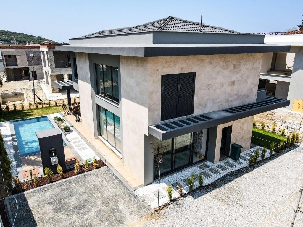 Unique Modern Design And The Most Prestigious Project Of The Region!!